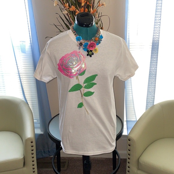 FabulouslyFitted | Custom Graphic Print T-shirt - A Single Rose - Picture 1 of 4
